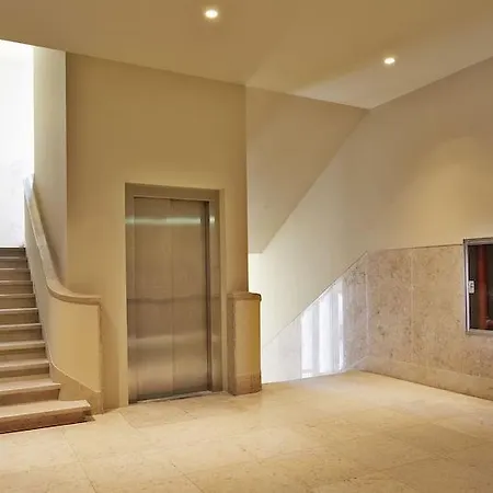 Five Stars 8 Building Apartment Lisbon