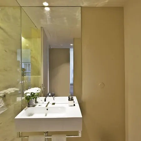Five Stars 8 Building Apartment Lisbon